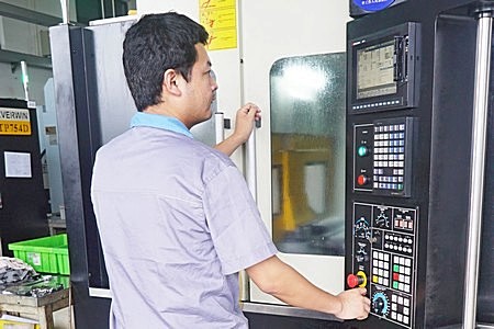 experienced Chinese machinist